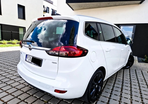 Opel Zafira cena 40900 przebieg: 182480, rok produkcji 2015 z Gniezno małe 232